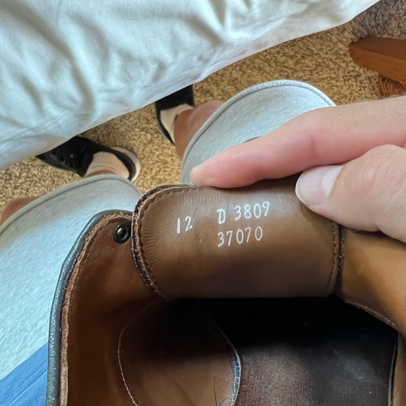 Allen Edmonds wingtip burgundy - Picture 4 of 4